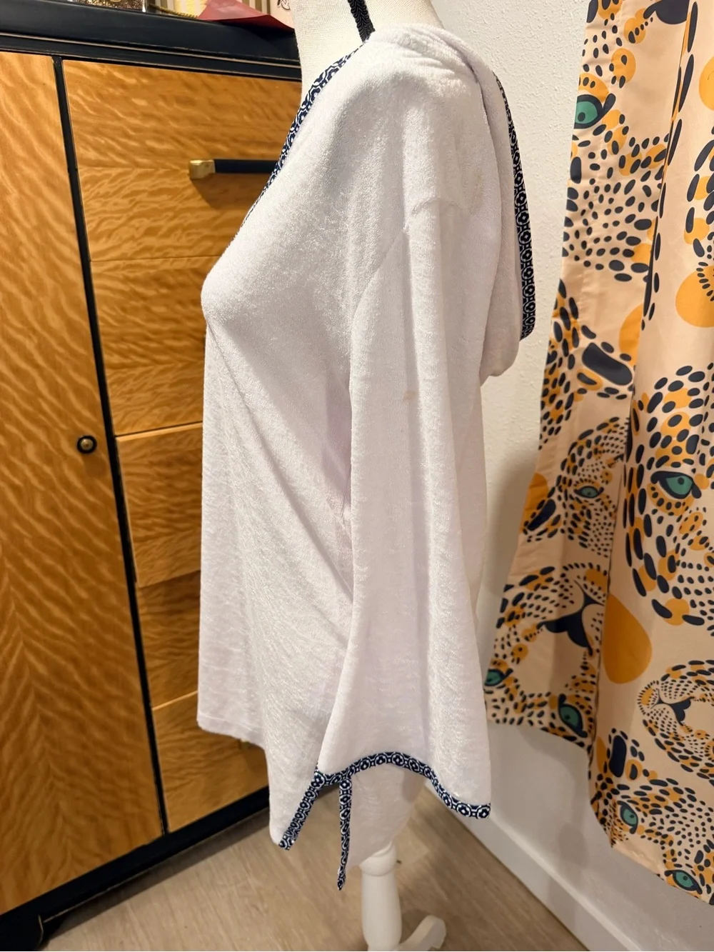 Helen Jon Tangier White V-Neck Swim Cover-Up Tunic with Blue Trim medium